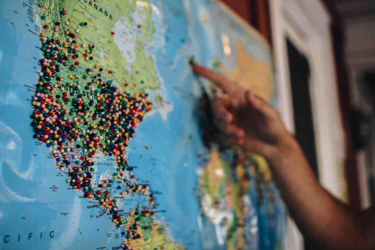 How do I become a seller on Shopify? 2026